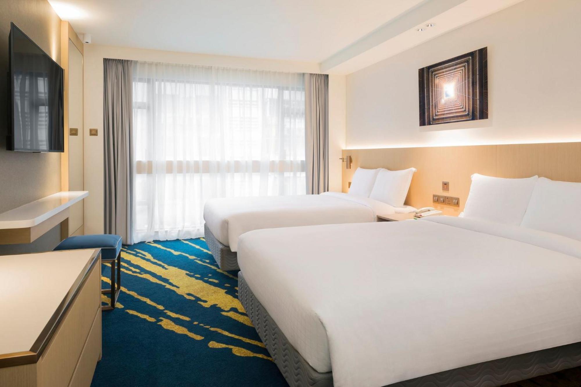 Golden Mile By Ihg Отель