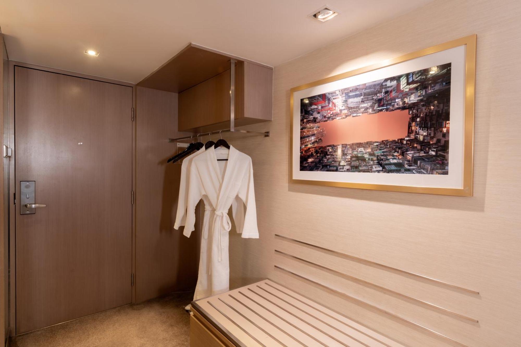 Отель Golden Mile By Ihg 4*