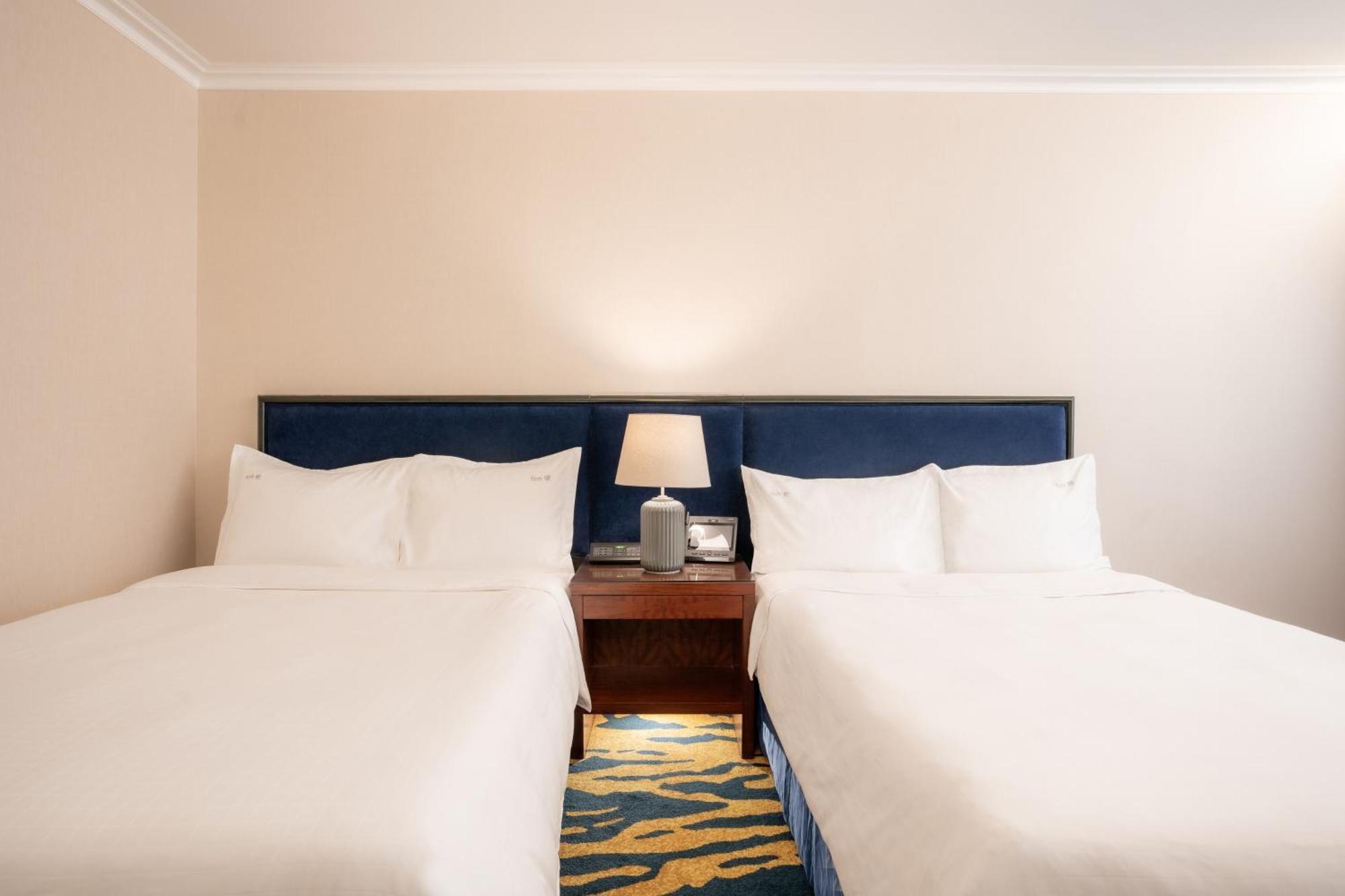 Отель Golden Mile By Ihg Гонконг