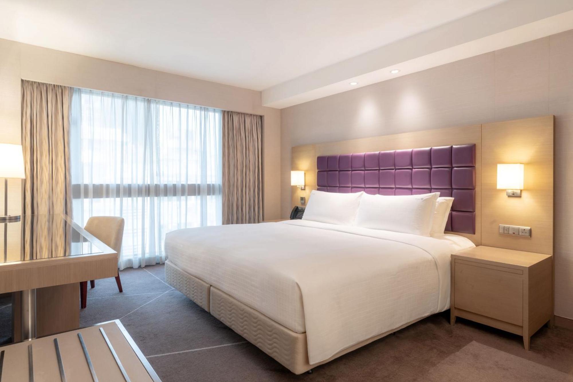 Отель Golden Mile By Ihg