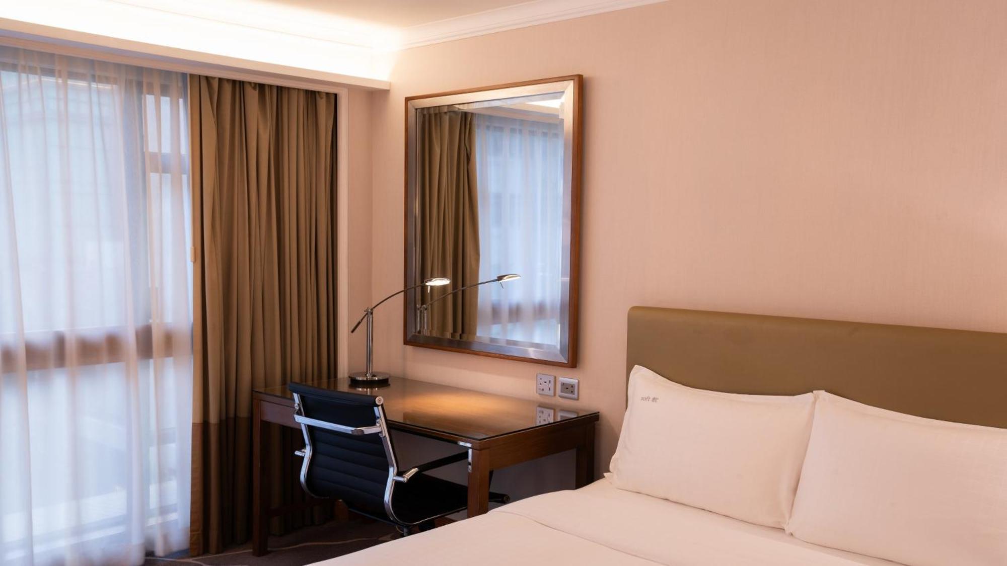 Отель Golden Mile By Ihg