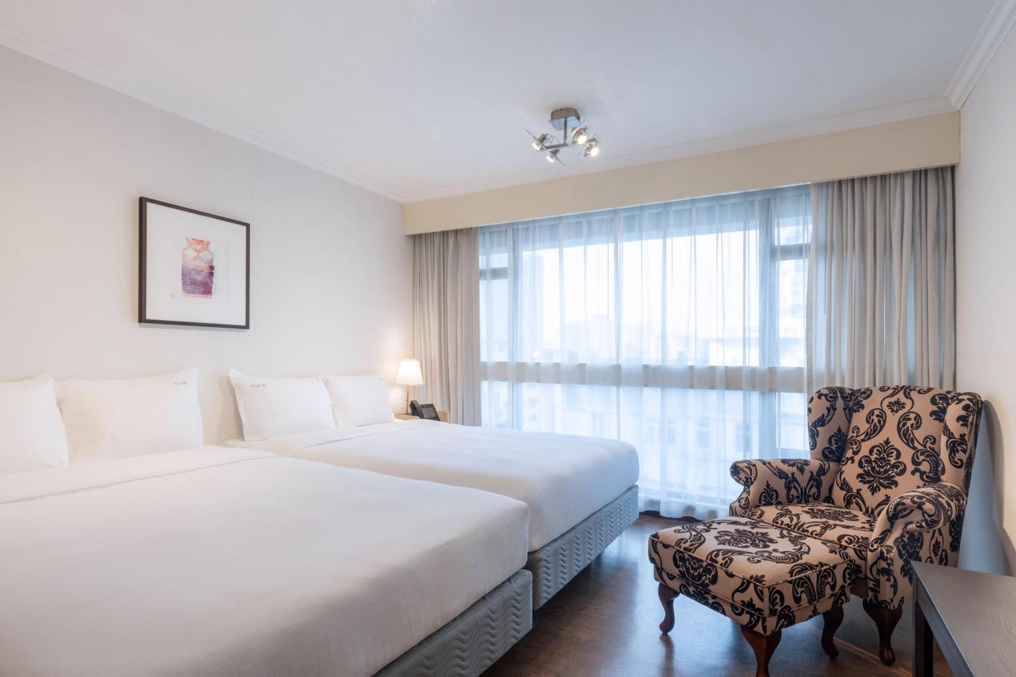 Отель Golden Mile By Ihg 4*
